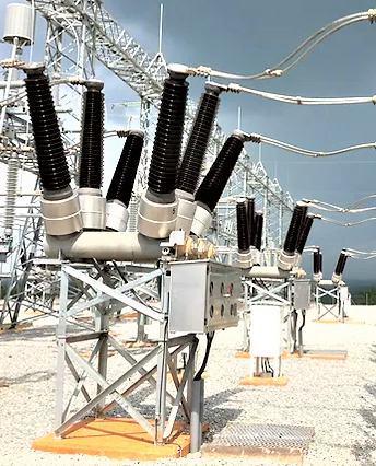 Dead tank circuit breaker